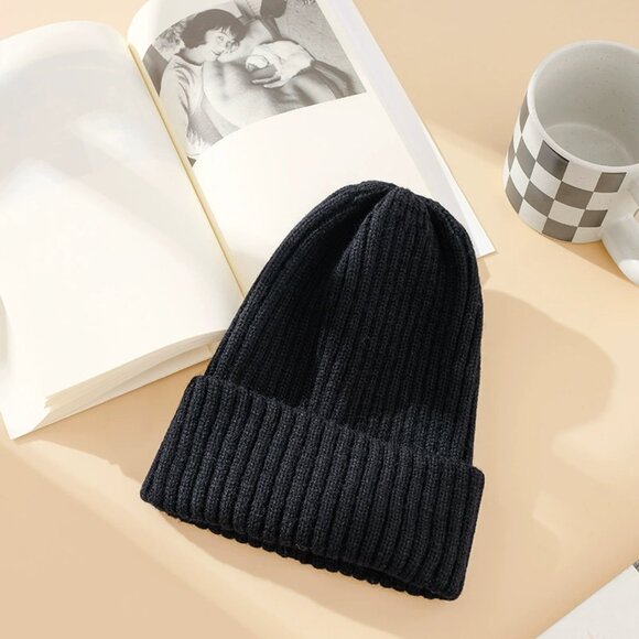 Accessories - Black Ribbed Knit Beanie
